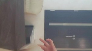 湯のみを勃起ちんちんで持ち上げる！