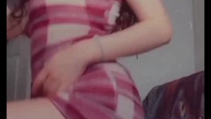 Amateur M.I.L.F Shakes Ass For Snapchat Fans 