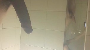 鏡に写って2倍のちんちんオナニーっ