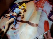ジーパンタンクトップのスパロボリューネ・ゾルダークのフィギュアに大量ぶっかけオナニー - Screenshot 10 of 16 - Hentai