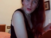 Nicoletta rides these balloons to orgasm 1/16