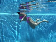 Underwater stripping and seducing by Jessica 4/16