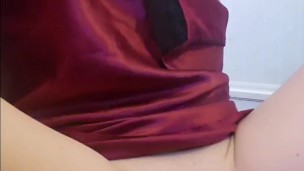 Petite tattooed babe with small tits and big lips tries out fuck machine..