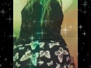 Working the shorts and my big sexy booty. I love to entertain you 5/16