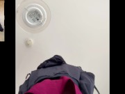 【女装】私服〇学生が天井の電球を取り換え、逆さ撮りで可愛い白パンチラ！ - Screenshot 4 of 16 - Crossdresser