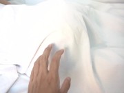 Mi novio me despierta tocándome y le pido que me folle 1/16