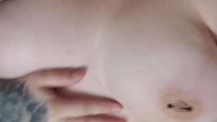 Slut shows off her tits and pussy 