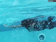 Poolside and underwater erotics of Diana Kalgotkina 4/16