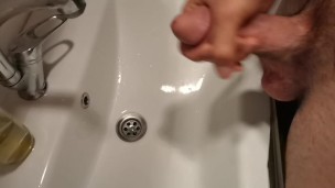 Flaccid to Semi Erected and Cumshot - Turkish Teen