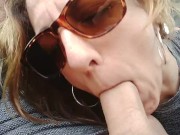 Vamos a recoger q mi novio pero no puedo resistirme a chuparsela a su amigo 13/16