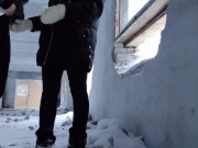 Трахнул подругу в заброшенном здании и кончил на нее 3/16