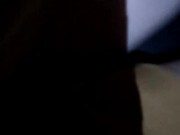 Играю с сосками в машине, мастурбирую и кончаю на парковке 8/16