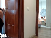 Prima si scopa la colf e poi distrugge il culo alla mogliettina - La colf in bagno di nascosto P.1 3/16