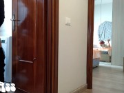 Prima si scopa la colf e poi distrugge il culo alla mogliettina - La colf in bagno di nascosto P.1 4/16