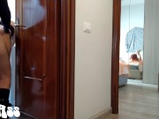 Prima si scopa la colf e poi distrugge il culo alla mogliettina - La colf in bagno di nascosto P.1 6/16