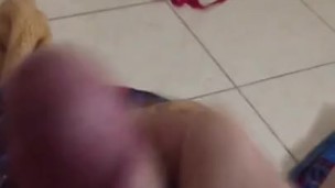 Lo encuentro masturbandose y se la chupo latina suck cock sloppy blowjob 