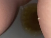 I held this pee for 2 hours playing my PS4 and you can watch it in 4K 