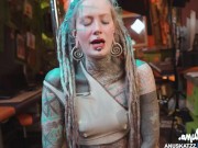 Who is your FAVORITE STAR ? Write direct LINK to them down in the comments ! 14/16