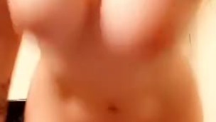 Big titty bounce dance 