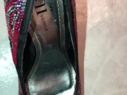 Neighbors Heel Cummed