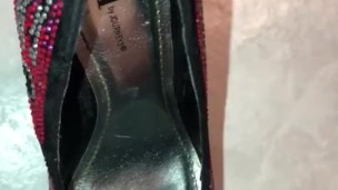 Neighbors Heel Cummed