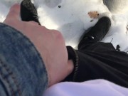 ОТСОСАЛА В СНЕЖНОМ ЛЕСУ НА ХОЛОДЕ ПОТОМУ ЧТО СИЛЬНО ХОТЕЛА СДЕЛАТЬ МИНЕТ СО СЛОВАМИ