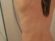 Voyeur shower  - Screenshot 1 of 16 - HD