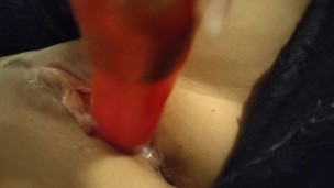 Solo pussy fucking on a Friday night