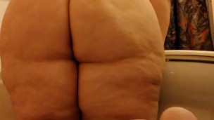 Feet and ass 