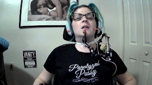 Dirty Talking Quad Wants To Cum For Her