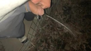 Orinado en publico 