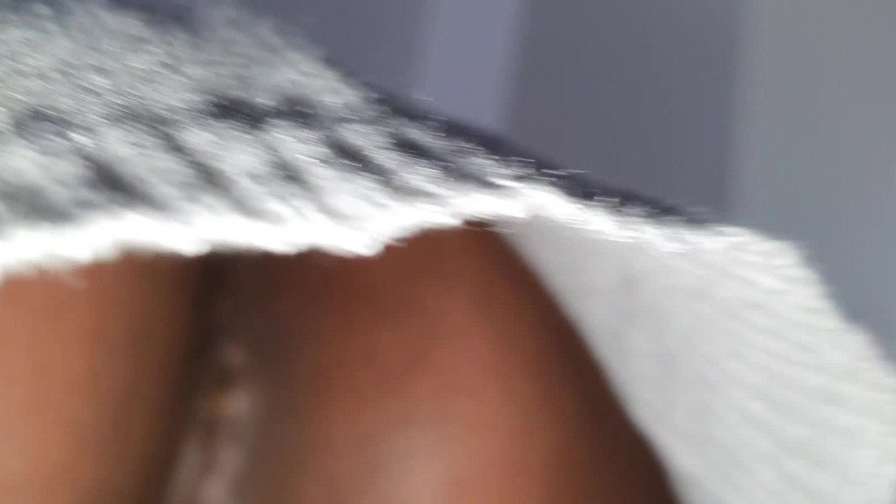 CANDID UPSKIRT No PANTIES - THICK BOOTY and ...
