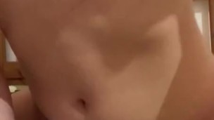 Hermosa ASIÁTICA MASTURBÁNDOSE