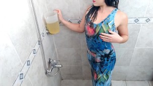 pee bath, mine and my stepdaddy more than 5 liters !!! - only for me and my hair !! -aprilbigass-