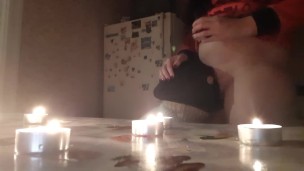 В романтический вечер выебала свою рабыню в рот - IkaSmokS