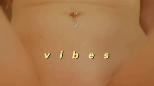 Lonely tinder slut has to fuck herself (Jess the Best)