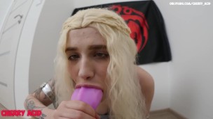 Daenerys fuck pussy with huge dragon dildo & squirt [cosplay by Cherry_Acid]