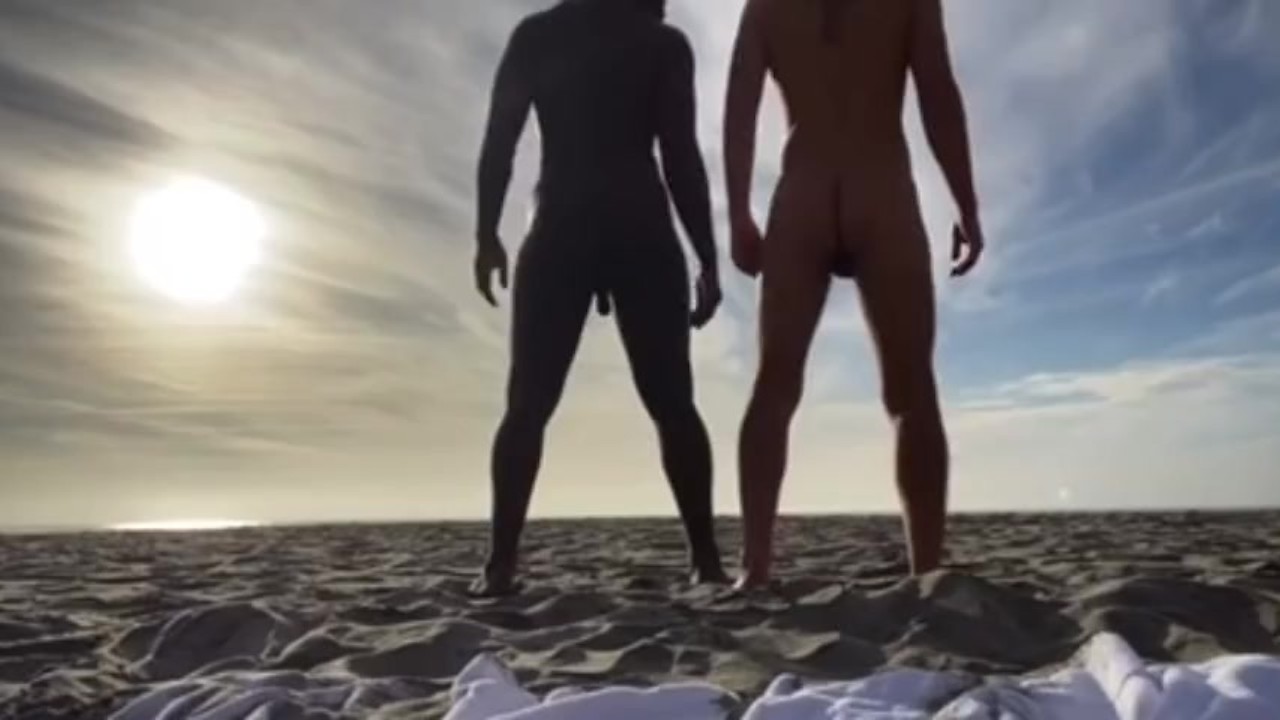 Jocks Jerk Off & Shoot Loads At Nude Beach In Public While Ppl Walk Past And Watch - RedTube