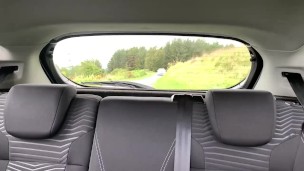 TEEN JERKING OFF IN CAR WHILE PEOPLE DRIVE PAST
