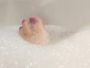 Soapy bath time toes! - Screenshot 14 of 16 - Sexy Feet