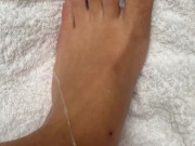 British tanned boy jerks off and nuts on his feet (HOT CUMSHOT ON FOOT)
