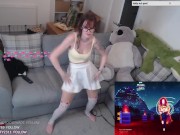 CUTE TWITCH STREAMER GIRL DANCING TO SHAKIRA (SHYPHOEBE) 9/16