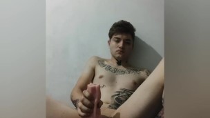 Se masturbando em casa