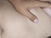 Mi novia me chupa mi gran polla y mis testículos y luego me cabalga como una perra 14/16