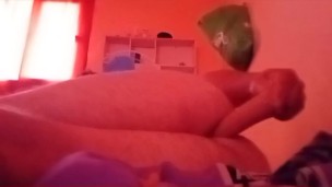 Gay culon se mete consolador hasta el fondo
