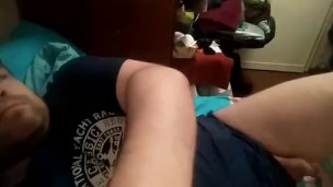 Артем сосет сам себе дрочит ногами лижет ноги self suck autofellatio self footjob