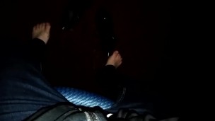 Артем ноги дрочит ногами сам себе лижет ноги self suck autofellatio self footjob