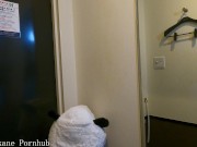 ネットカフェで立ったままオナニーするパンダ 15/16