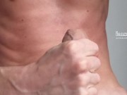 дрочу свой огромный член и кончаю фонтаном спермы 15/16