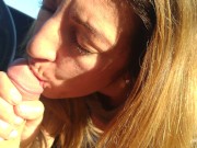 Me subo al coche de un desconocido y le hago una mamada 9/16